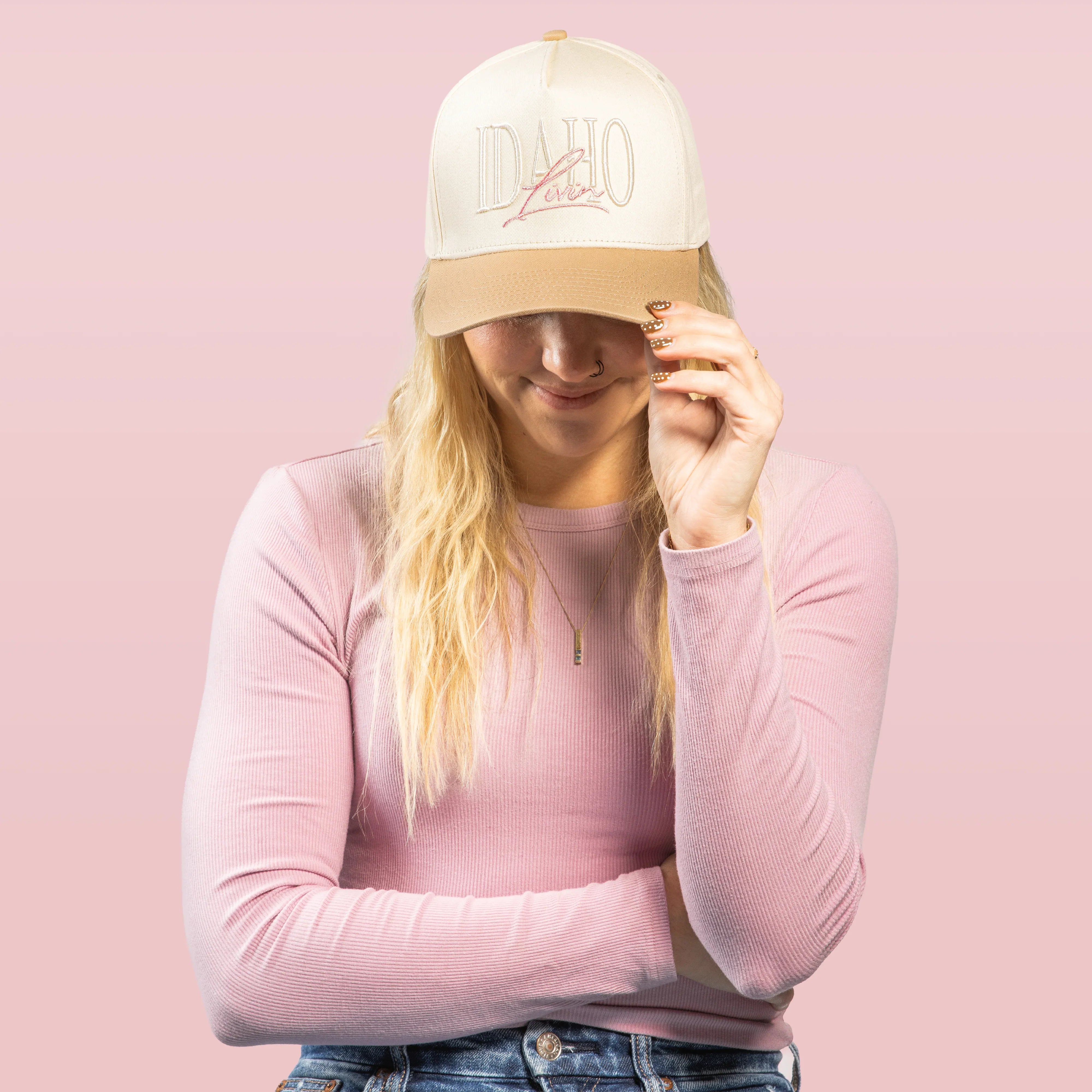 Idaho Script Retro - Khaki/Pink