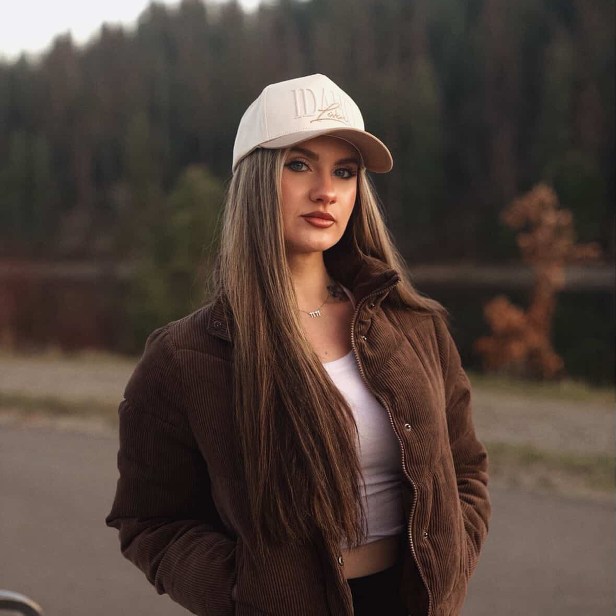 Idaho Script Retro | Beige/khaki