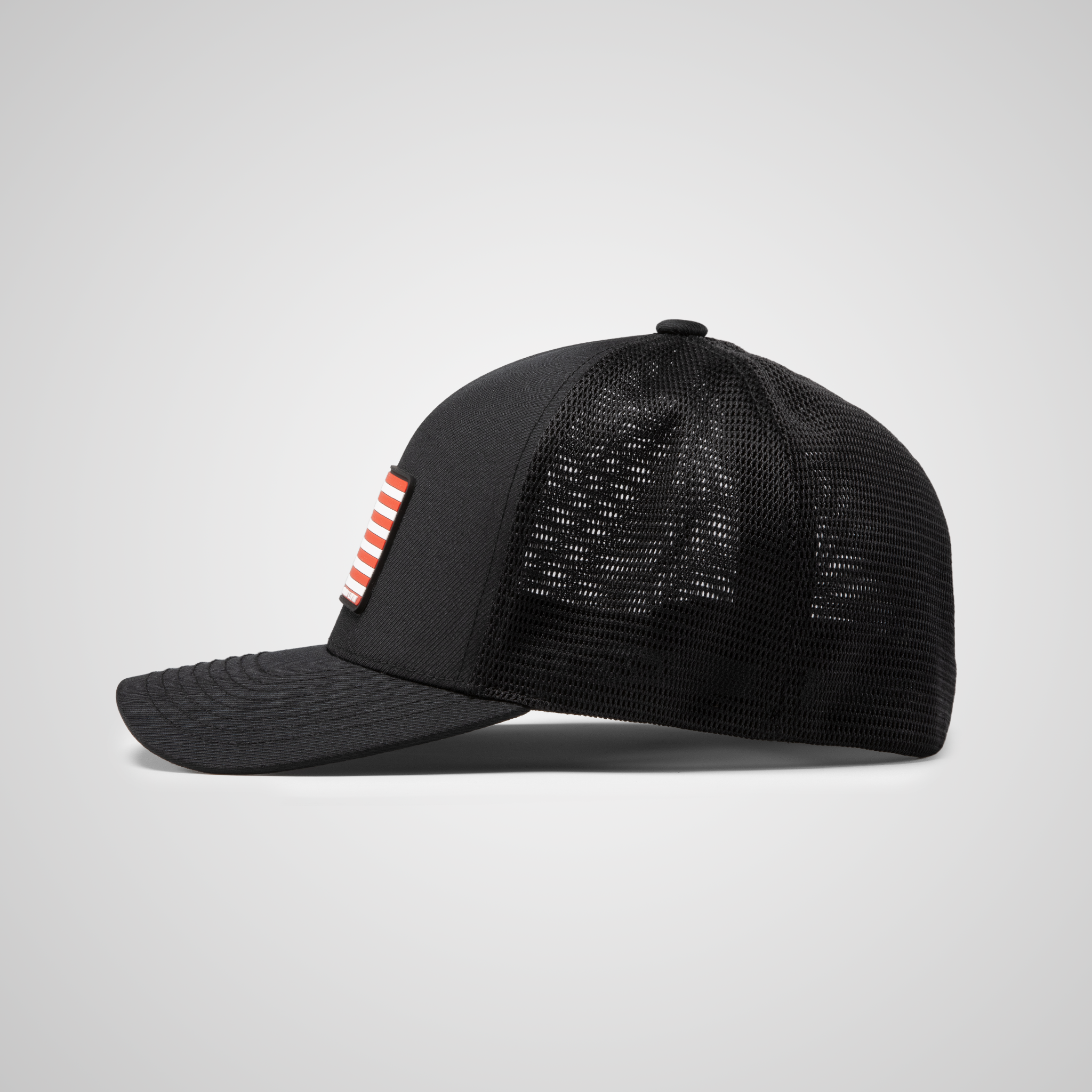 FlexFit Flag Meshback Hat | Black
