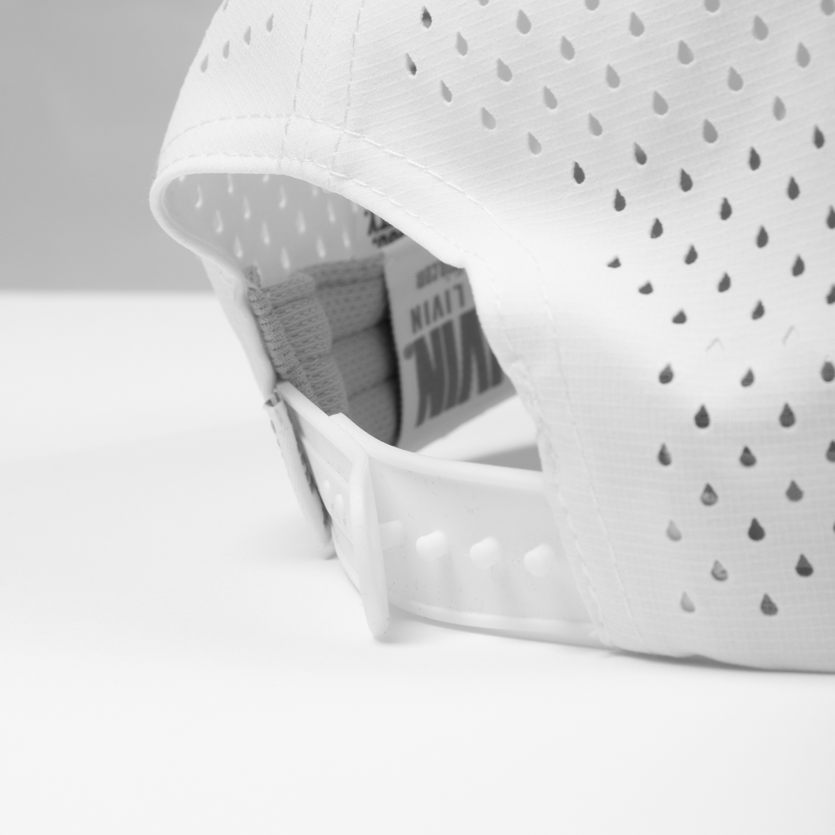 Livin Idaho Waterproof Performance Hat | White